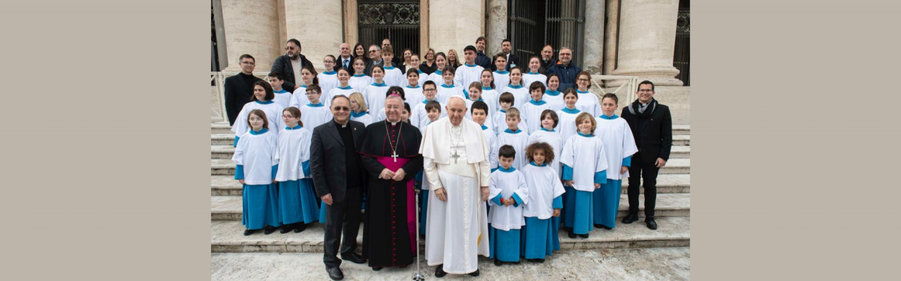 L’Escolania de Lluc canta en l’audiència amb el Papa Francesc al Vaticà